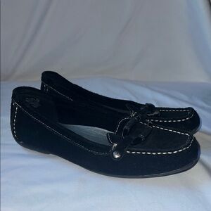 Anne Klein Black Flats with Moccasin Toe